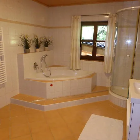 Apartment Haus Huetter *